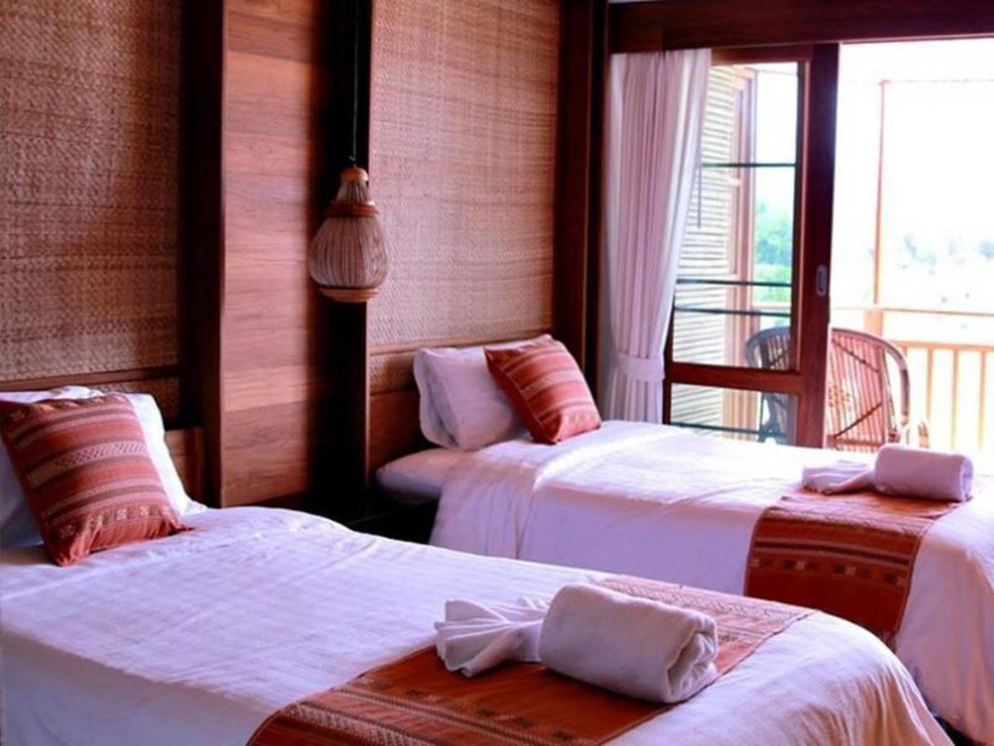 River Bank Resort Mae Sariang Exteriér fotografie