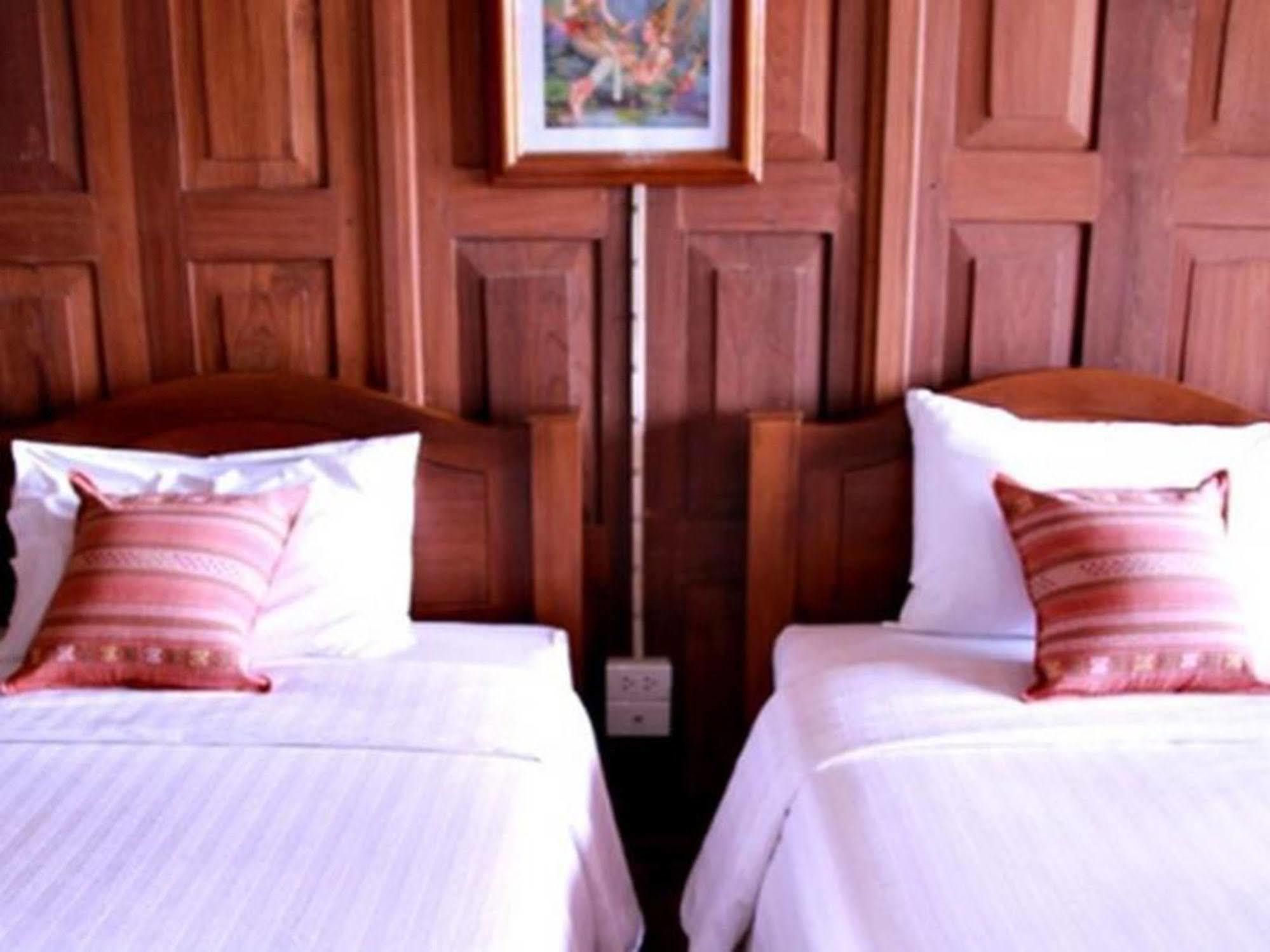 River Bank Resort Mae Sariang Exteriér fotografie