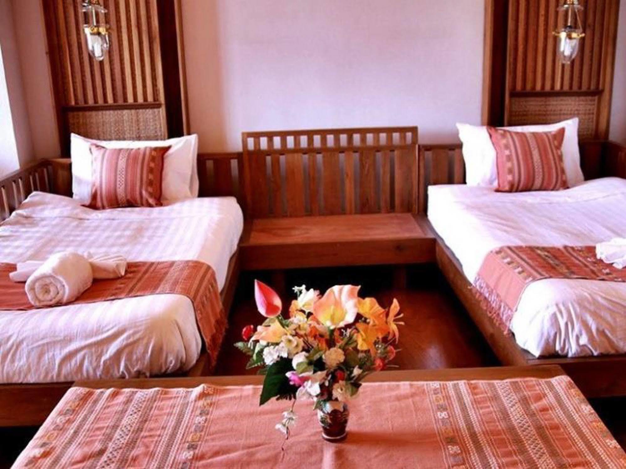 River Bank Resort Mae Sariang Exteriér fotografie