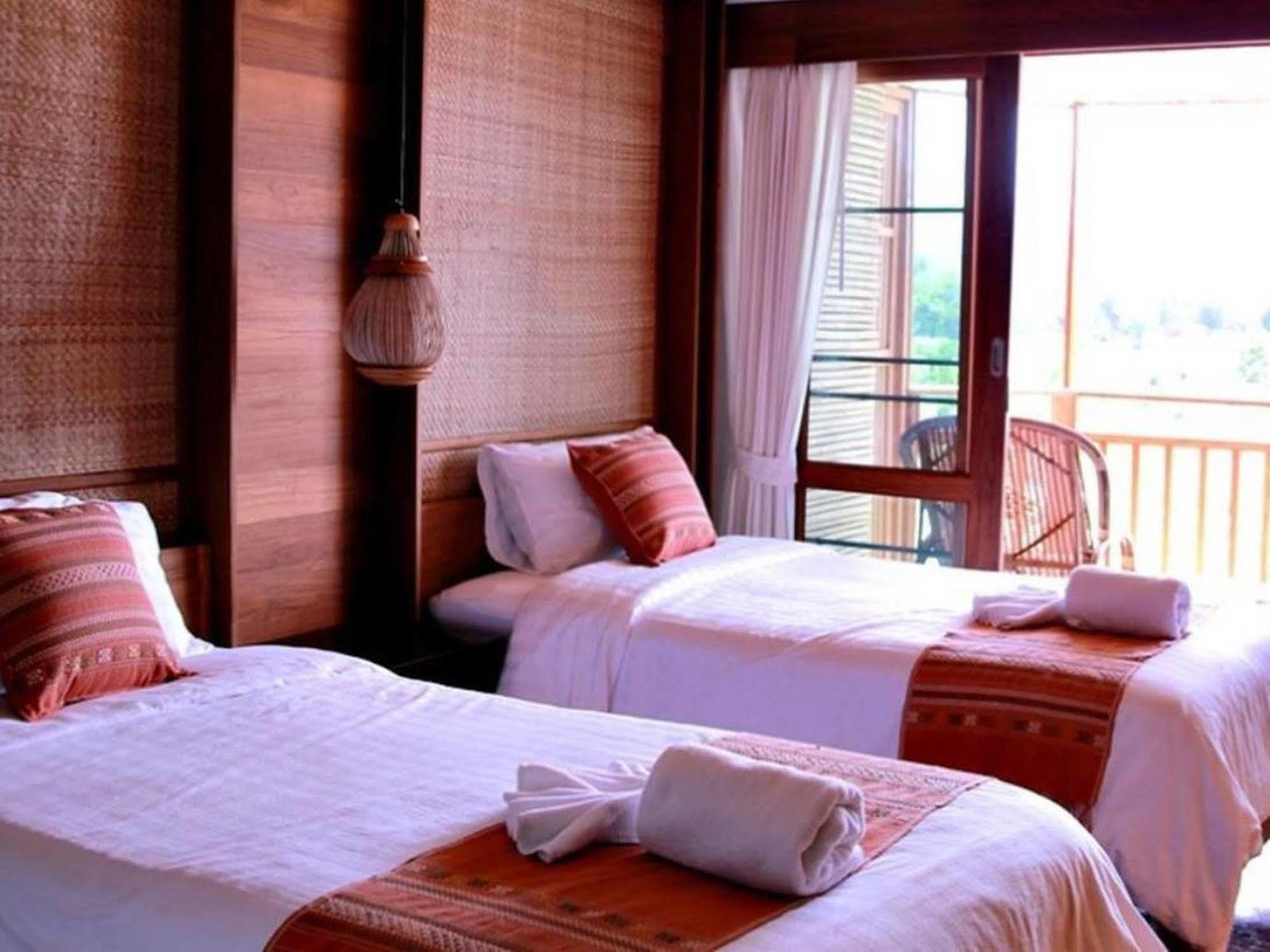 River Bank Resort Mae Sariang Exteriér fotografie